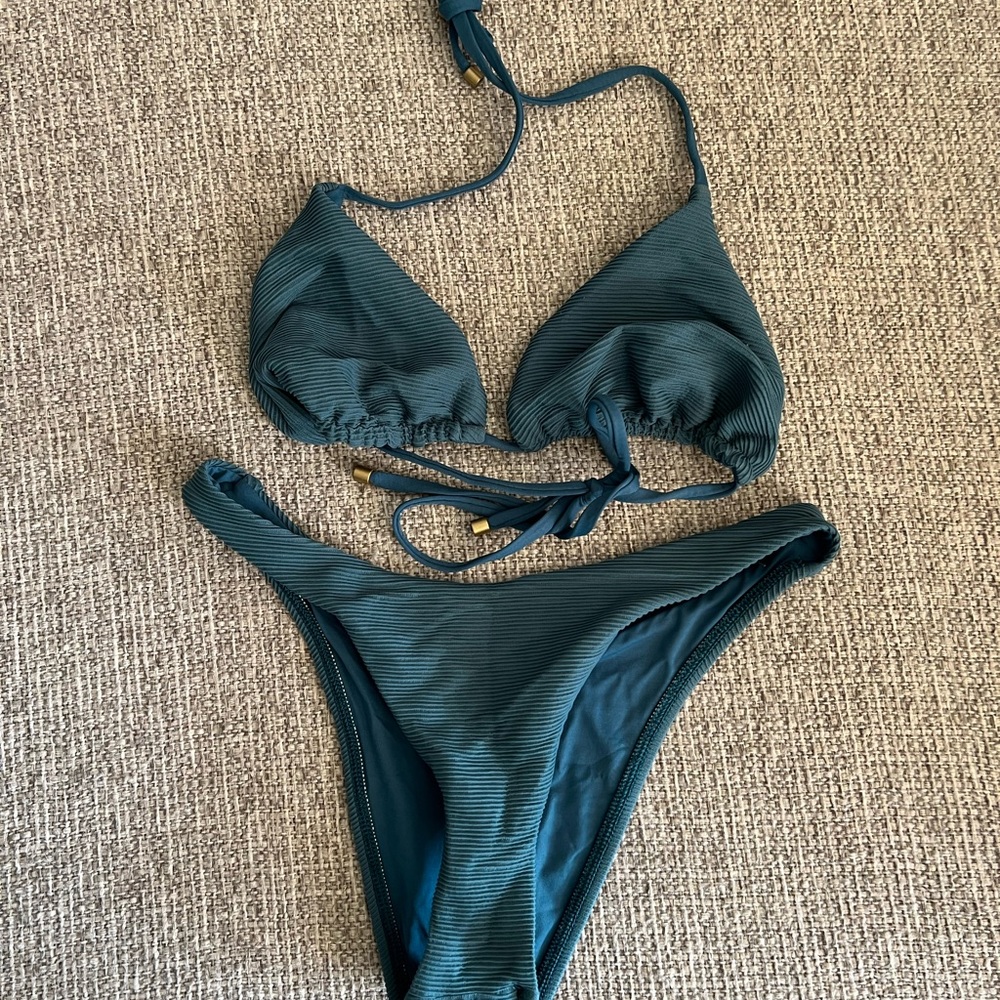 Vitamin A bikini set teal color 👙